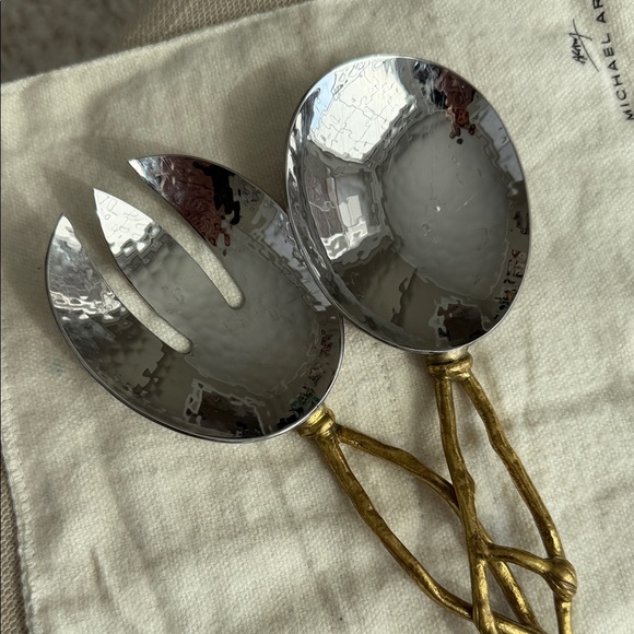 Michael Aram Gold Hammered Silver Salad Servers - Picture 2 of 7